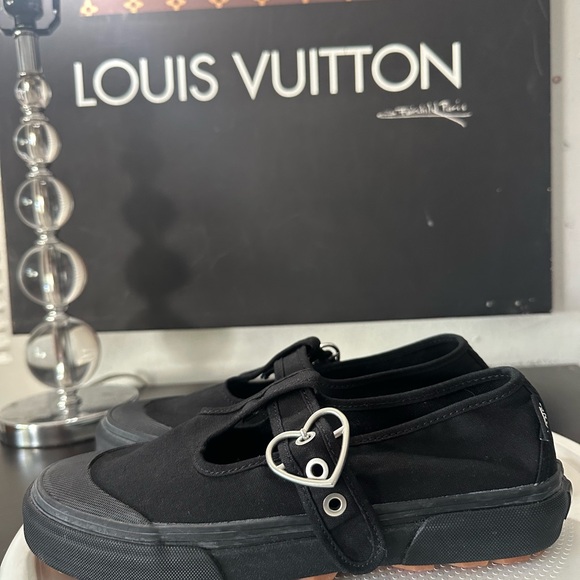 🆕Vans Canvas Heart Buckle Mary Janes - Picture 6 of 14